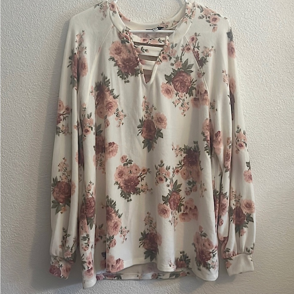 Sweater with flowers on it super cute
